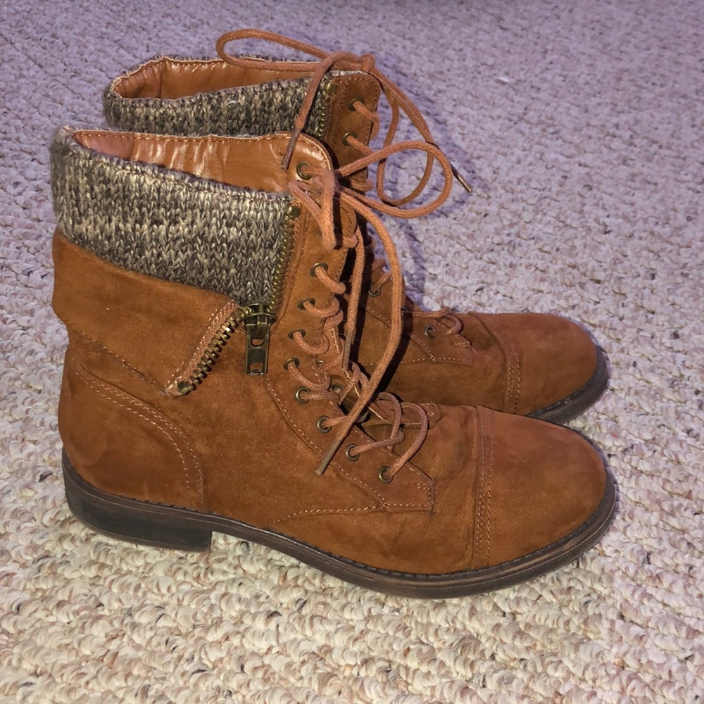 Tan Combat Boots ONLY WORN ONCE